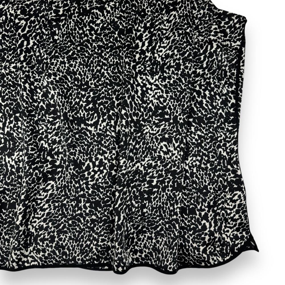 Lane Bryant Sleeveless Blouse Plus 22 Shirt Leopard Animal V-Neck High Low‎ B/W - Picture 8 of 15